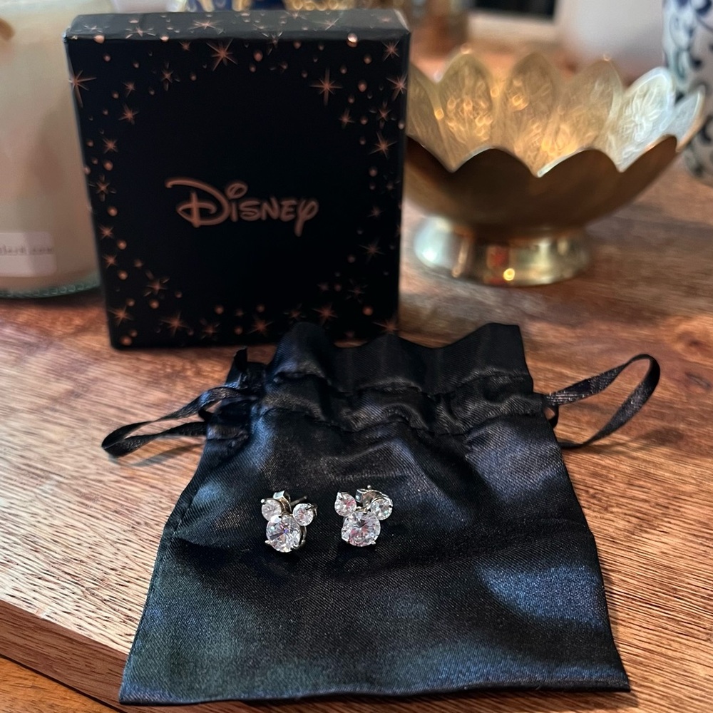 DISNEY Mickey Cubic Zirconia Stud Earring - Silver (NEW)